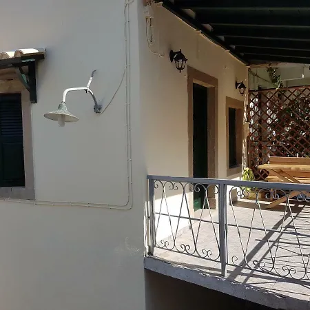 Apartment Alkinoos *